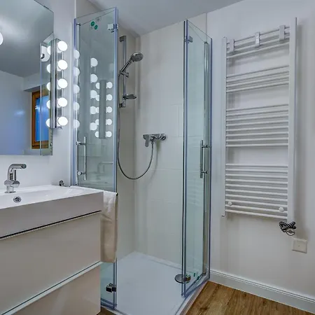 Claire De Soleil * La Tzoumaz