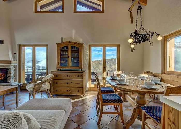 Claire De Soleil Chalet